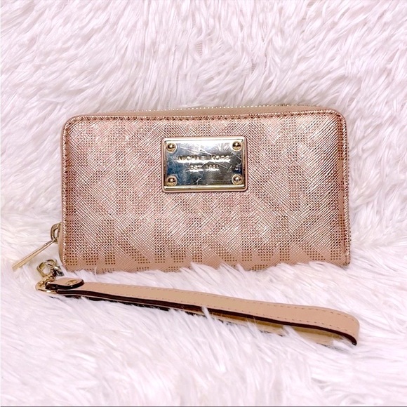 Michael Kors MK Signature Rose Gold Metallic Saffiano Wallet Wristlet Phone Case